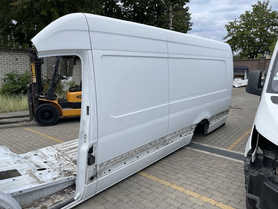 Лівий бік бочина Mercedes Sprinter W907 EXTRA LONG (2022р)