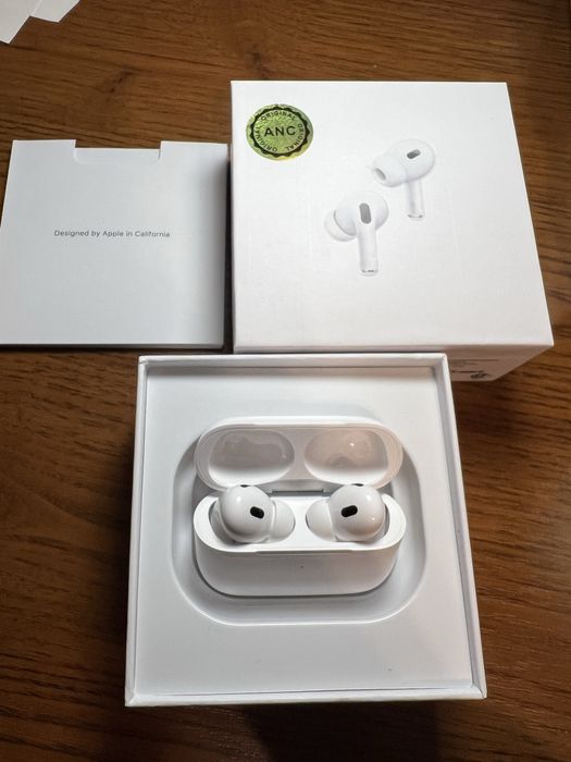 Навушники AirPods Pro 2, безпровідна зарядка 3в1, павербанк на MagSafe