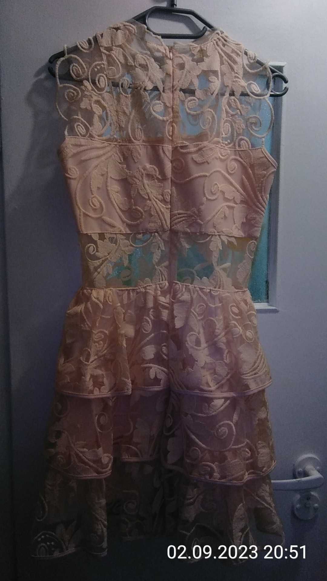 Bella Donna: Bladoróżowa sukienka 1