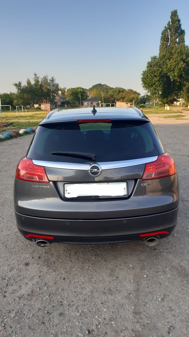 Продам автомобиль Opel Insignia