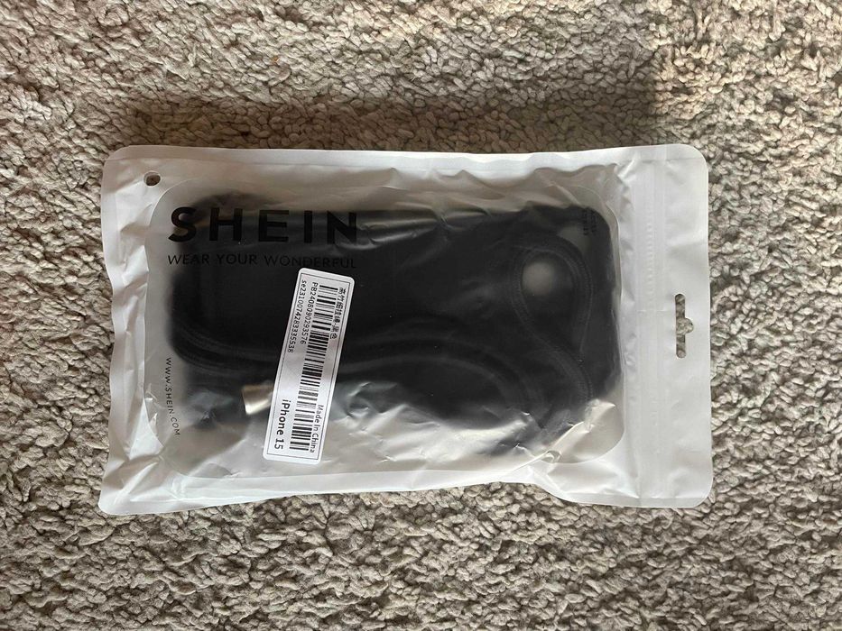 Etui na sznurku - iPhone 15 - Czarne