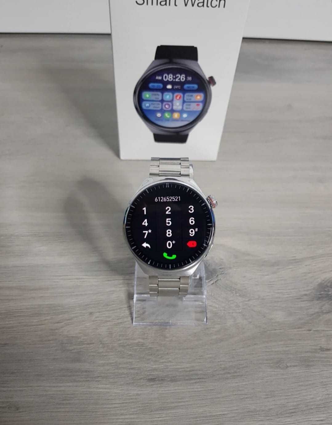Nowy smartwatch srebrny