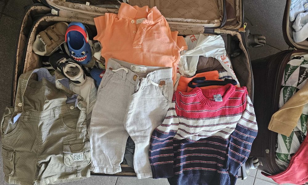 Roupas em ótimo estado e de marca - meninO bebe 0 a 12 e 12 a 24 meses