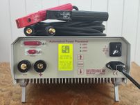 Deutronic DBL 1600-14 NOWY długie kable Prostownik ładowarka komputer