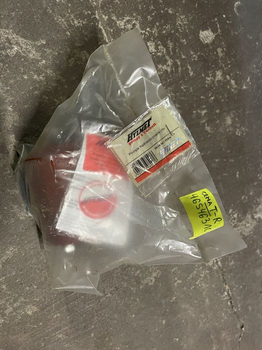 Pompa podnośnika żeliwna wzmocniona Ursus C-360  465463.10