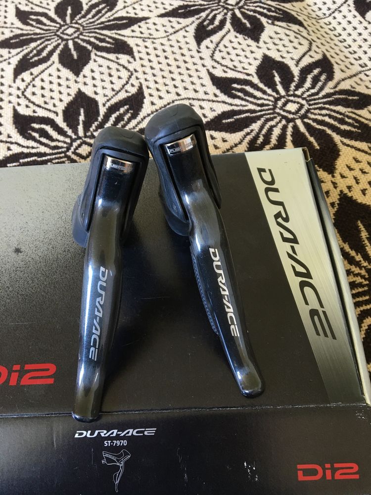 komplet klamkomanetek Dura Ace di2