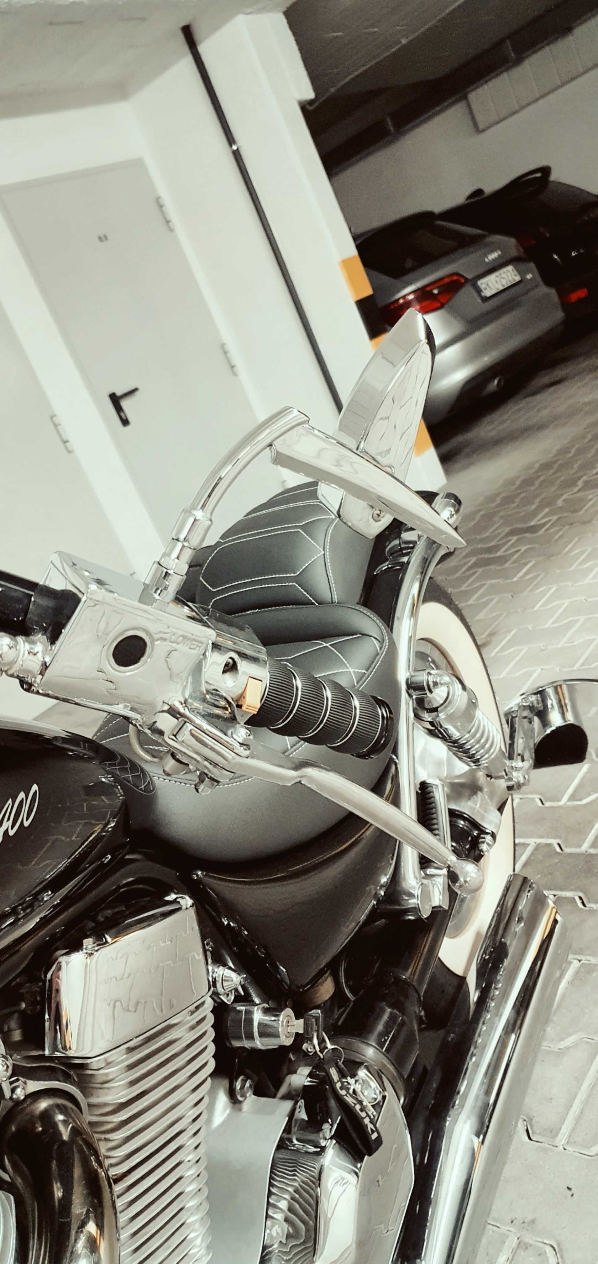Suzuki Intruder VS1400 Custom