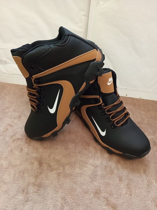 Nowe zimowe buty męskie