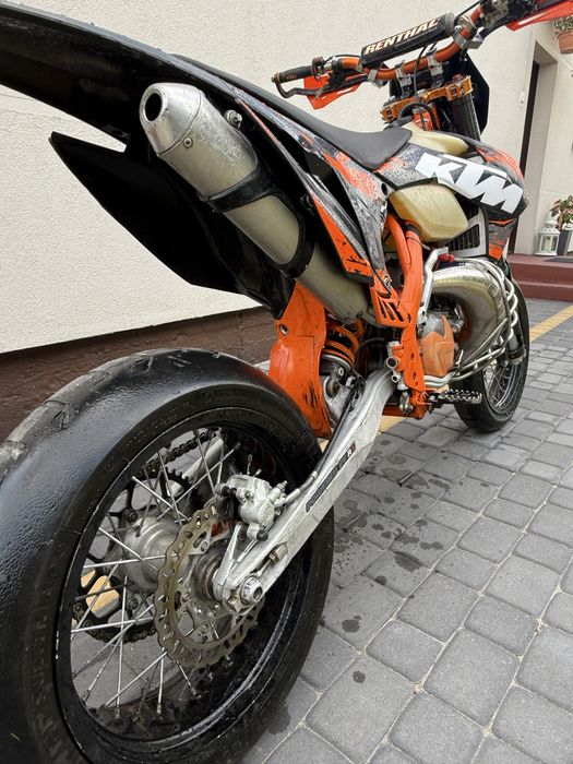 KTM EXC 250 wersja six days.