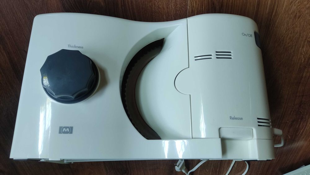 Дискова хліборізка-ломтерізка Melissa RH-31