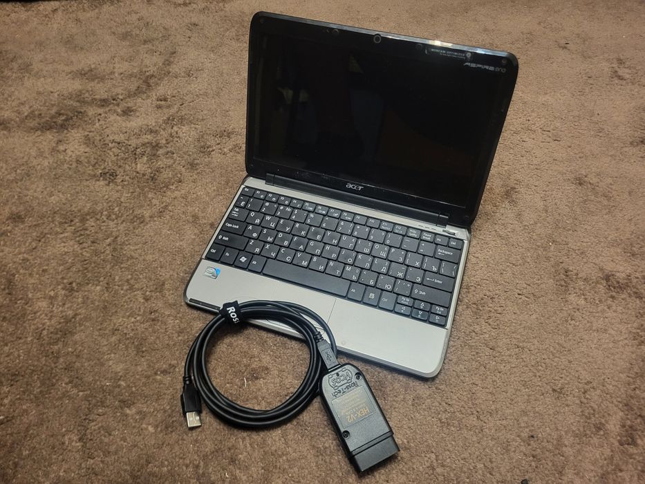 Нетбук ACER Aspire one ZA3  и Вася Диагност оригинал