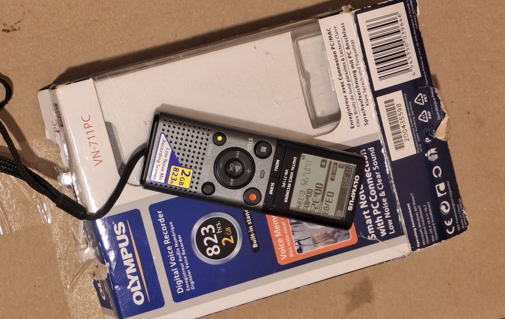 Цифровой диктофон Olympus VN-711PC