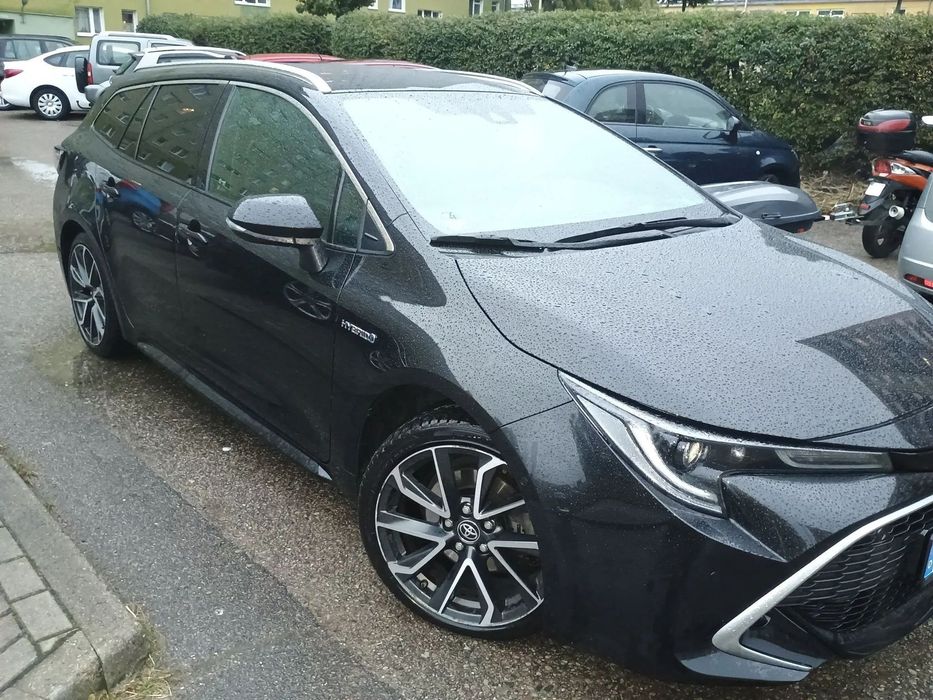 Toyota Corolla Toyota Corolla Executive- hybryda TS kombi z silnikiem 2.0 benzyna / L