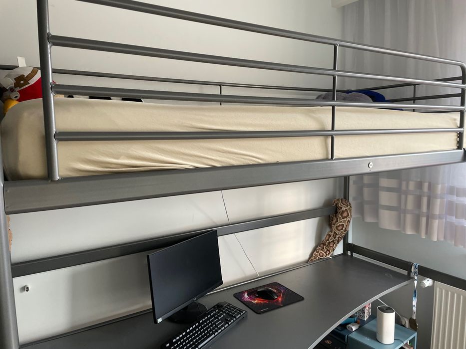 Rama łóżka na antresoli z biurkiem 90x200 srebrne IKEA