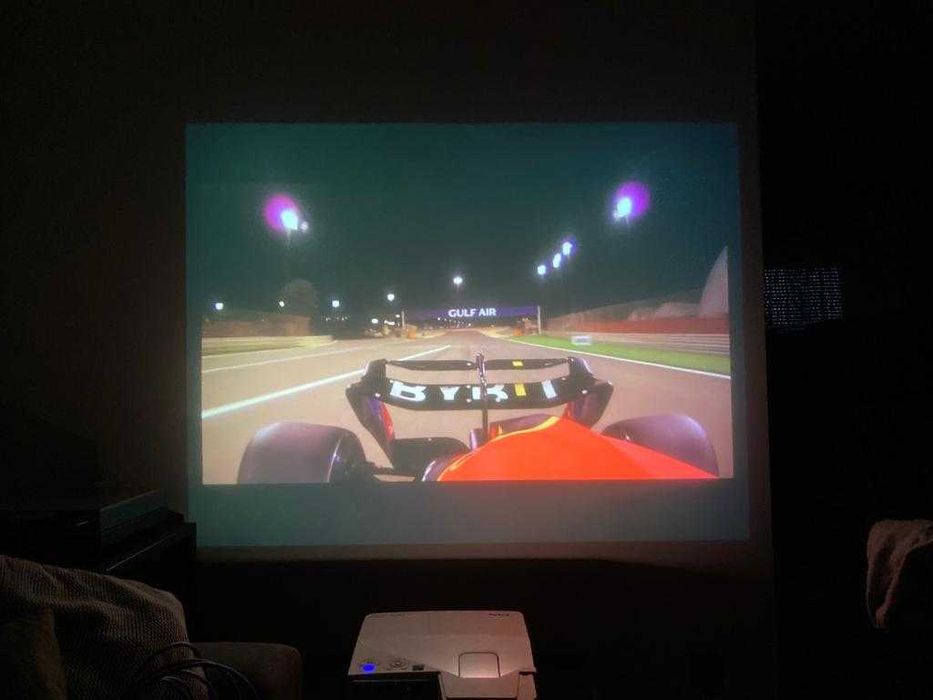 Projektor ultra krótkoogniskowy NEC UM361X nowa lampa 100%
