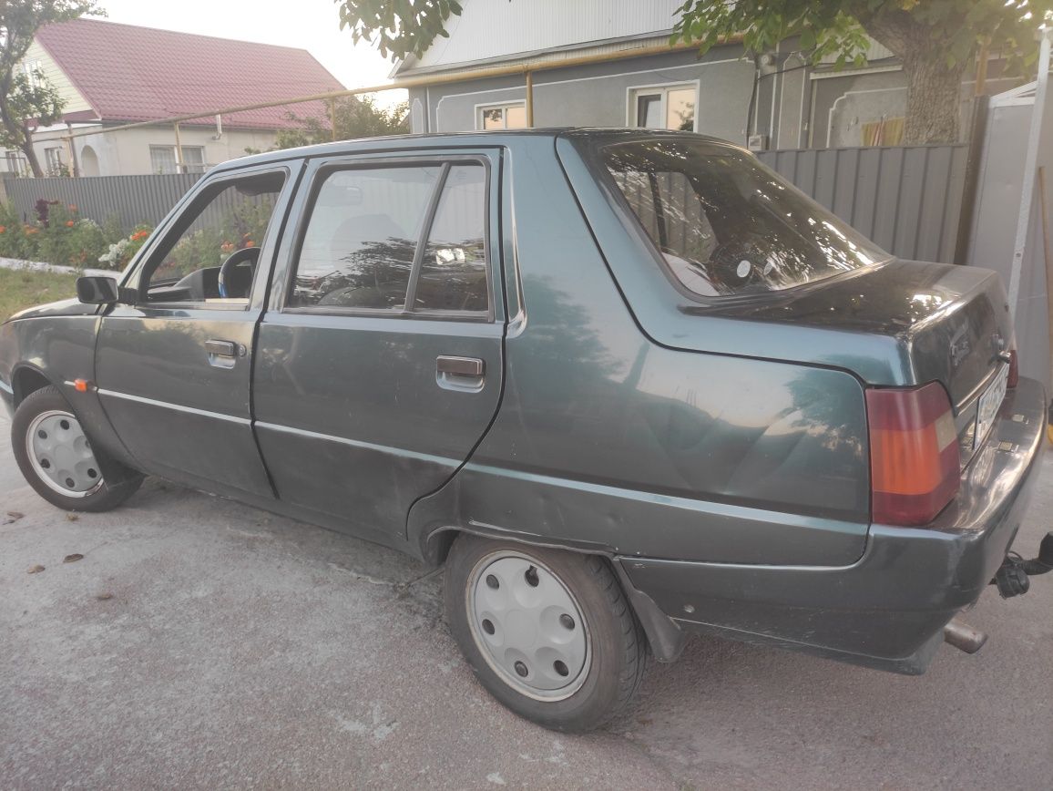 Продам Славуту в гарному стані 2004р.