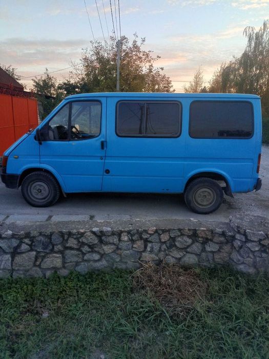 Продам машину Ford в отличном состояние