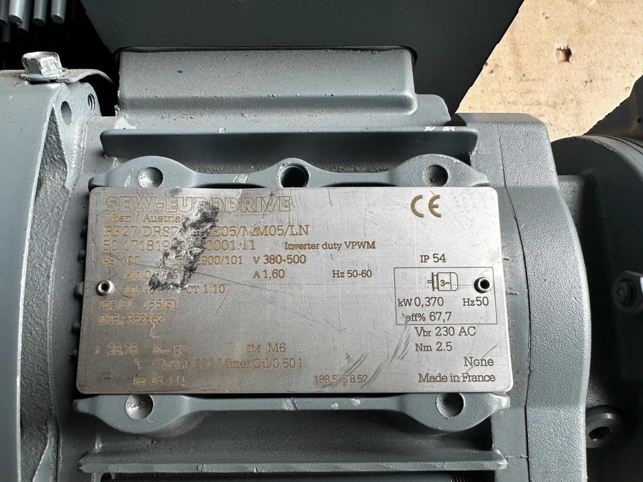 Motoreduktor, silnik sew z falownikiem 0,55kw zakres obrotów 10 do 101