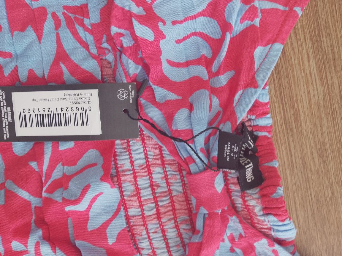 PrettyLittleThing top r. 32