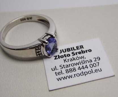 Srebrny pierścionek Tanzanit i cyrkonie R.13.