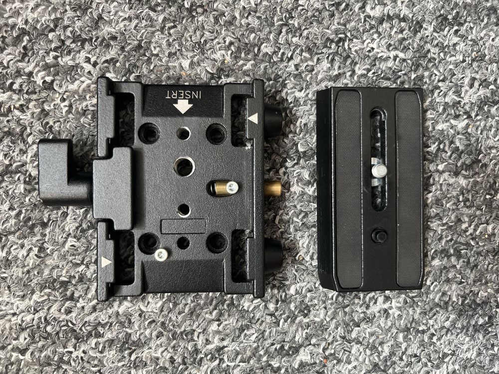 Manfrotto Adapter MN577 z płytką regulowaną