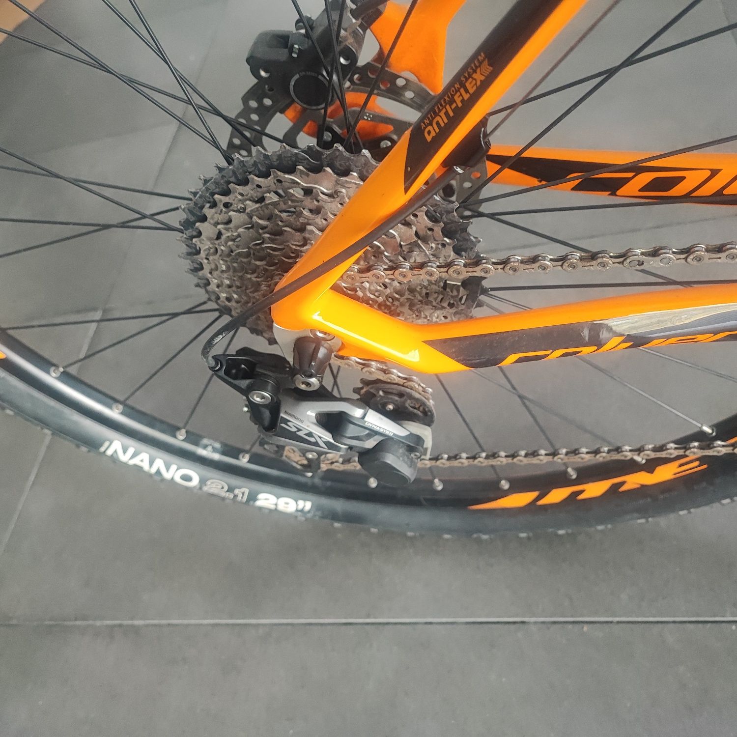 Bicicleta BTT Sava Carbon – RockShox – Rodas Carbono – Shimano Deore 1
