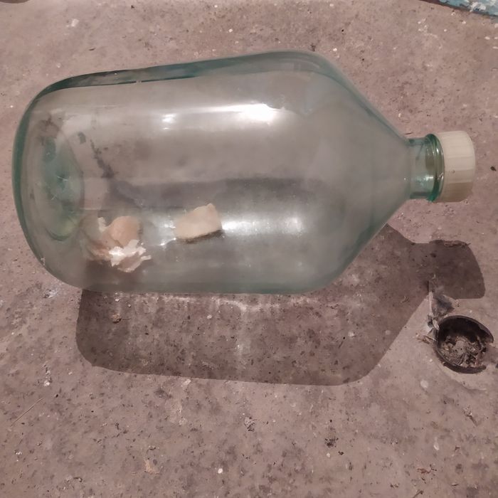 Продам 10л бутлі 6 штук,