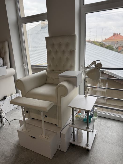 Крісло для педикюру