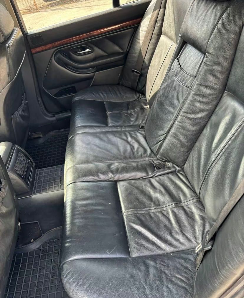 Продам свій автомобіль БМВ Е39