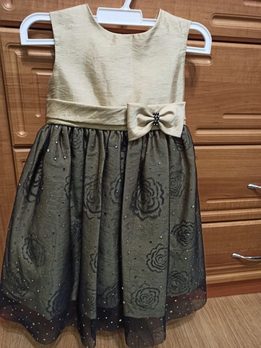 Святкове плаття на 3 роки