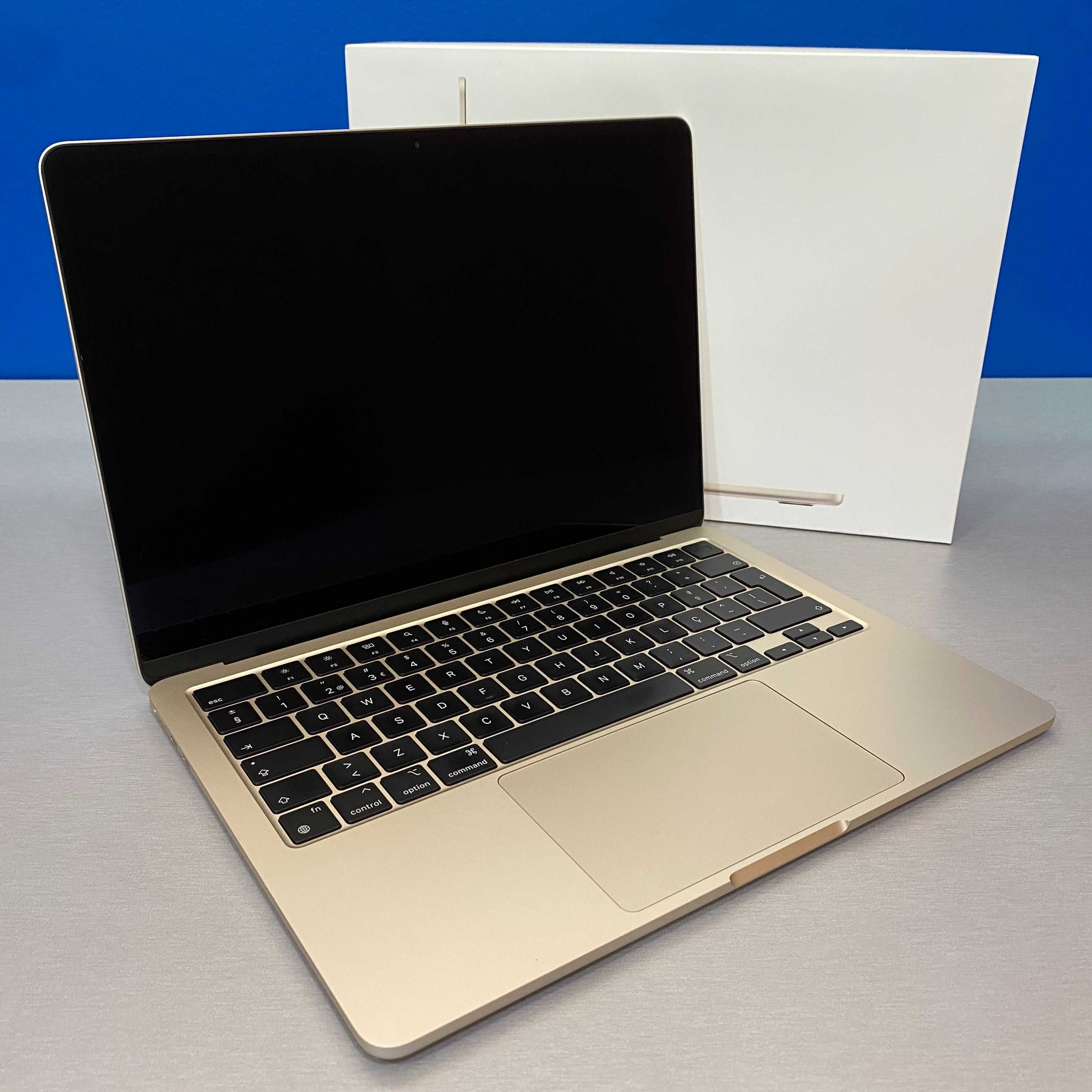 Apple MacBook Air 13.6" (2022) - M2 8-Cores/8GB/512GB SSD