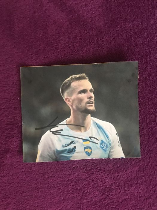 автограф Кендзёры