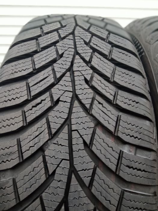 Зима! 195/65R15 Continental 22год состояние новых