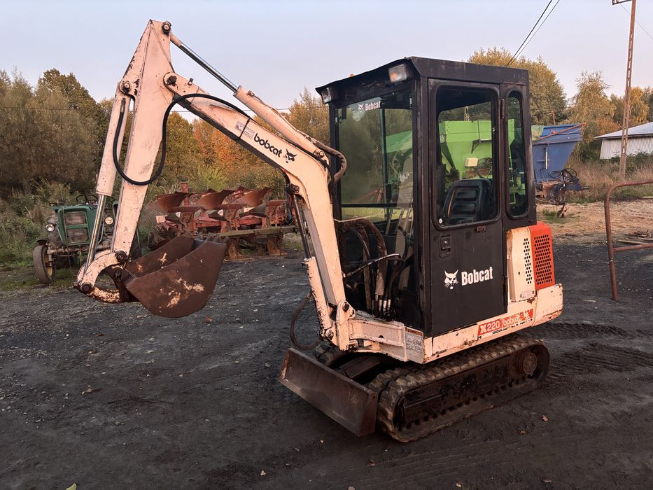 Minikoparka bobcat 2200