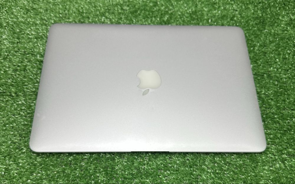 Apple MacBook Air 2011 (A1369) 13.3’’ Core i5 4GB ОЗУ/ 128GB SSD r2139