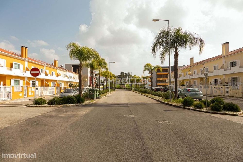 Terreno urbano na Quinta da Amizade