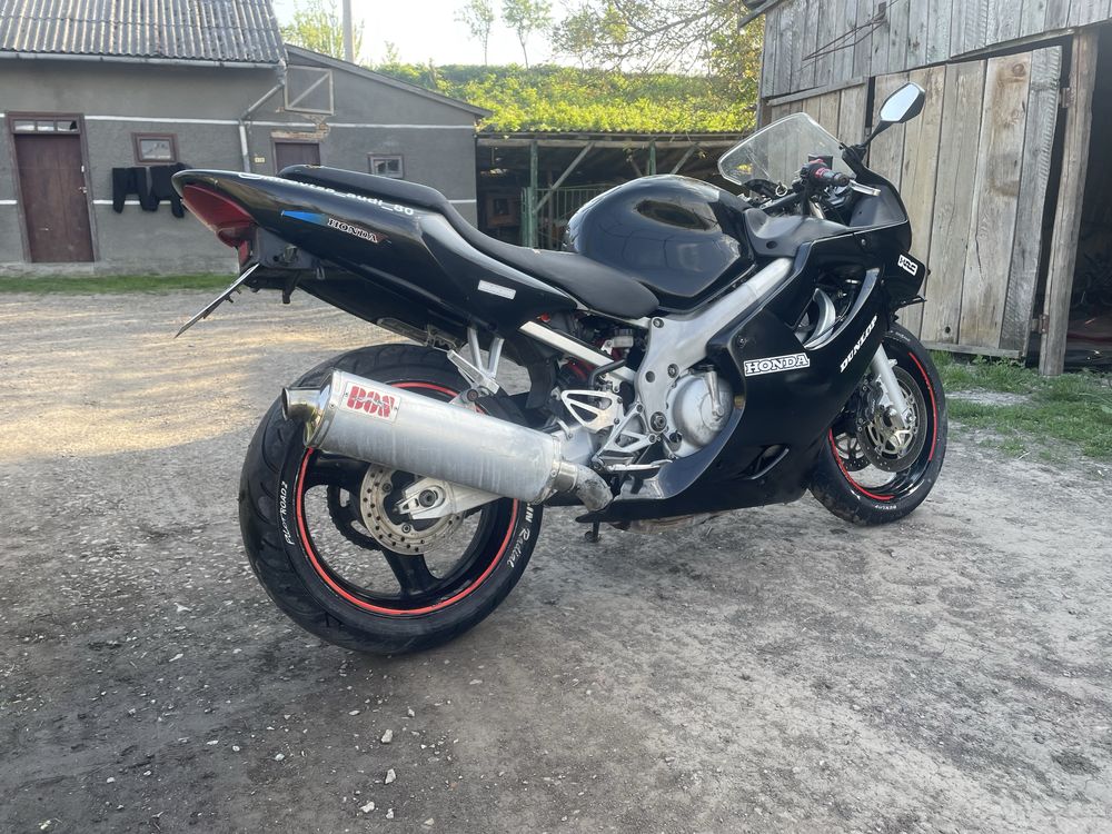 Продам Honda CBR 600 F4
