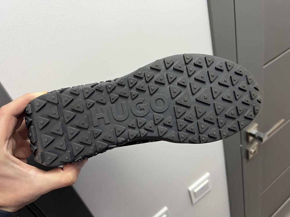 Hugo Boss 50510228 Нові ОРИГІНАЛ 42 - 42.5 р.