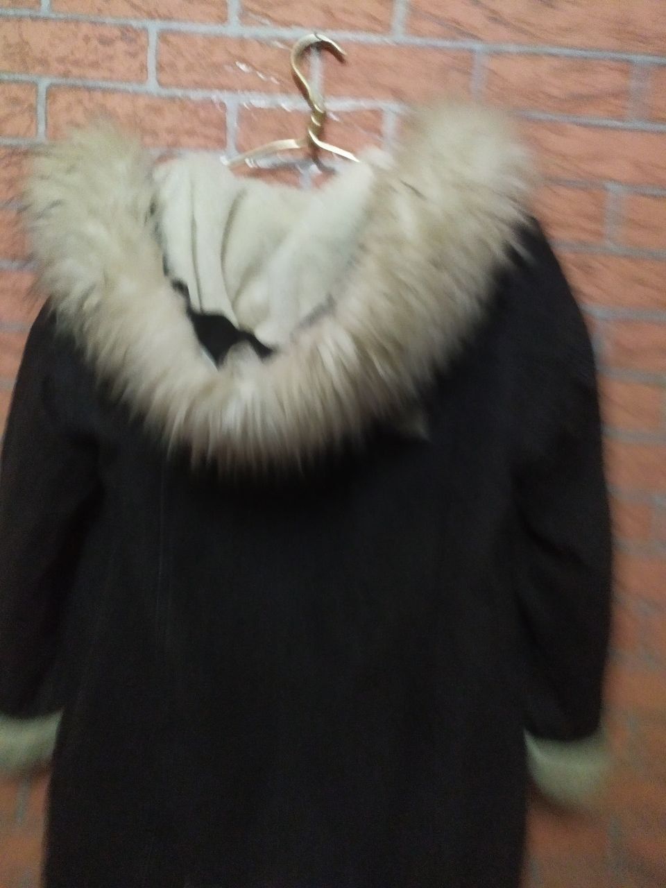 зимня стильна курточка жіноча