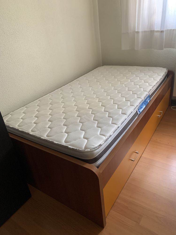 Cama individual com cama dupla