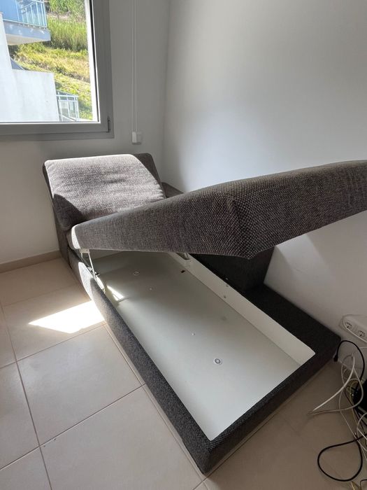Chaise long em bom estado