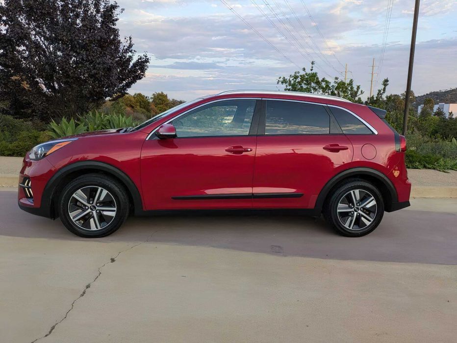 Kia Niro EX Premium      2020