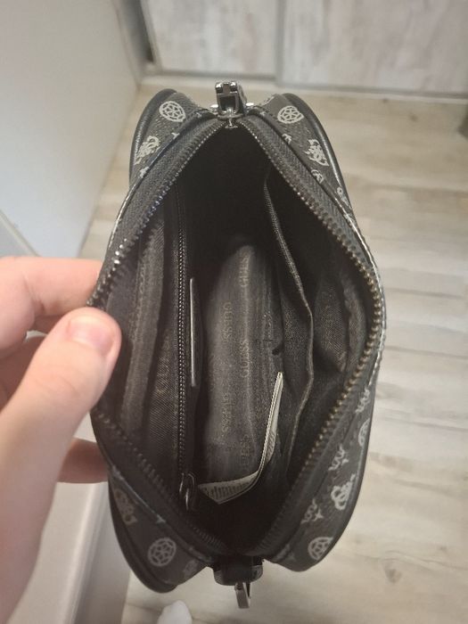 Torebka listonoszka guess