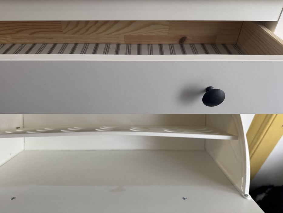 Sapateira IKEA modelo HEMNES