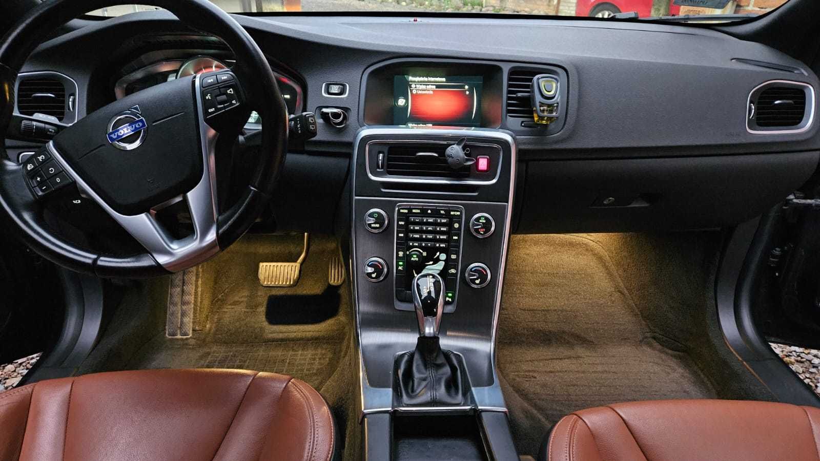 Volvo V60 D3 2.0 5cyl. 2015r
