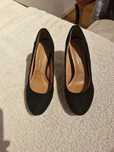 Sapatos de senhora em camurça pretos número 33