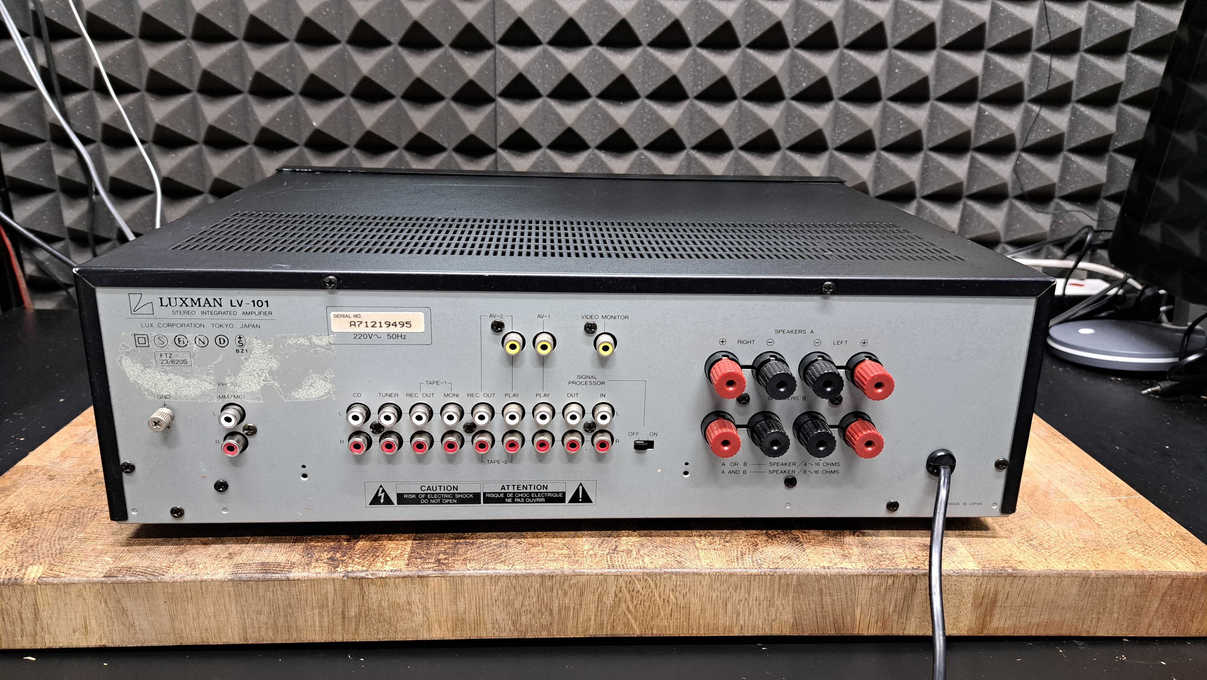 Wzmacniacz Luxman LV-101