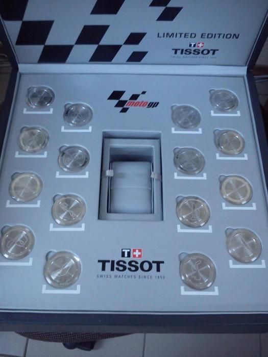 Коробка для часов ограниченной серии Tissot c 16 задними крышками