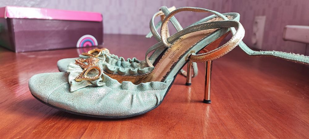 Продам туфли 36 размер