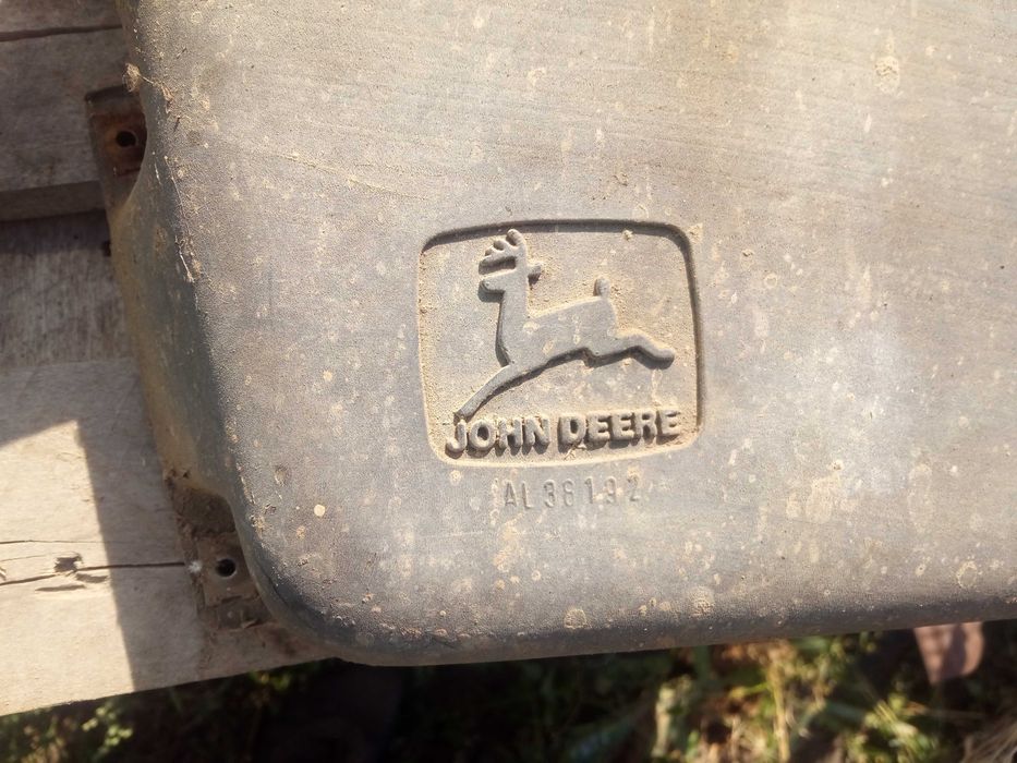 John Deere 2140 zbiorniczek spryskiwaczy 3050 i 2850 kabina SG2 1640